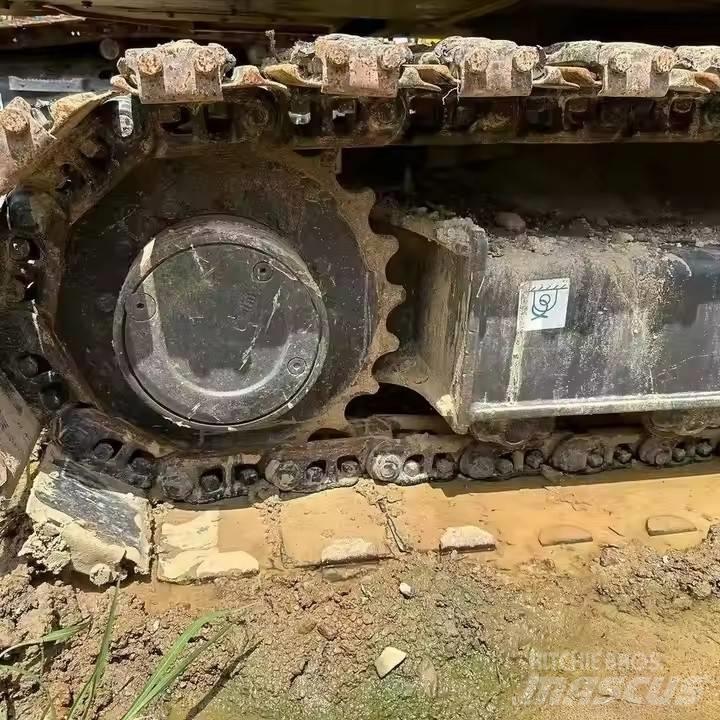 Komatsu PC70 Верижен екскаватор