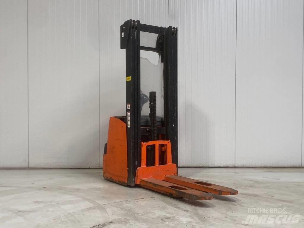 Hyster S1.4 Колички високоповдигачи с теглич