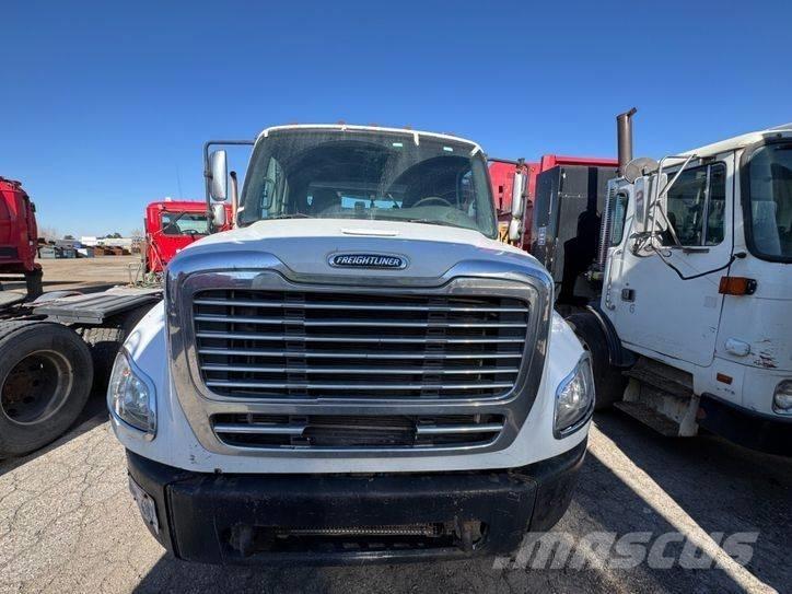 Freightliner M2 Разглобяеми надстойки