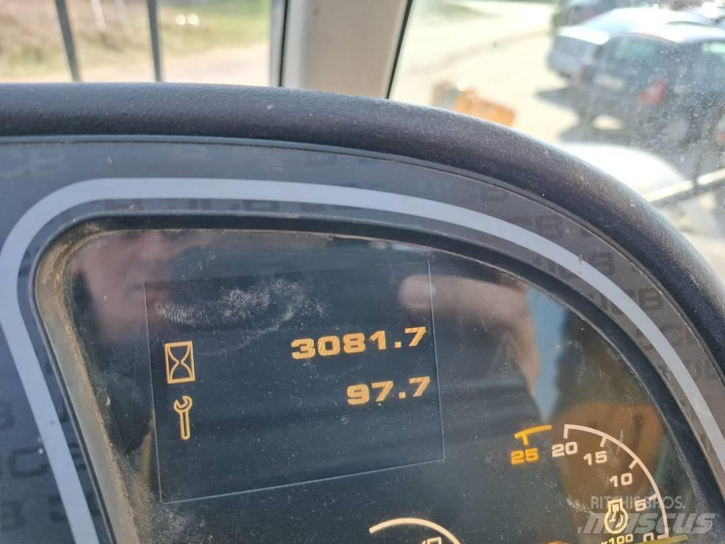 JCB 540-140 Телескопични товарачи