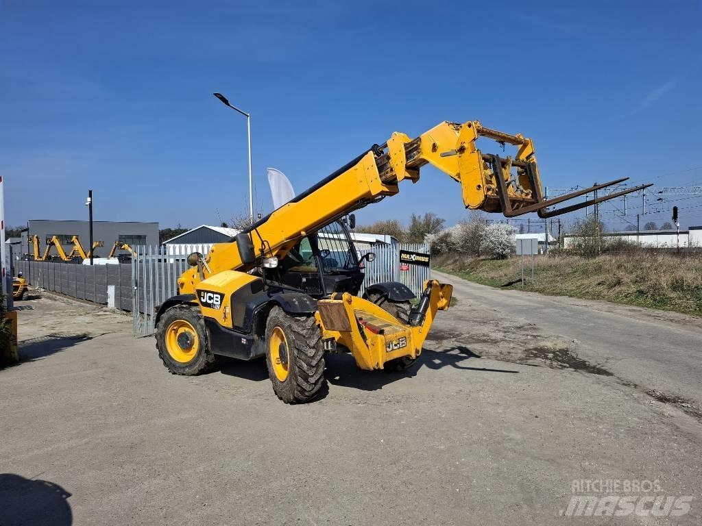 JCB 540-140 Телескопични товарачи