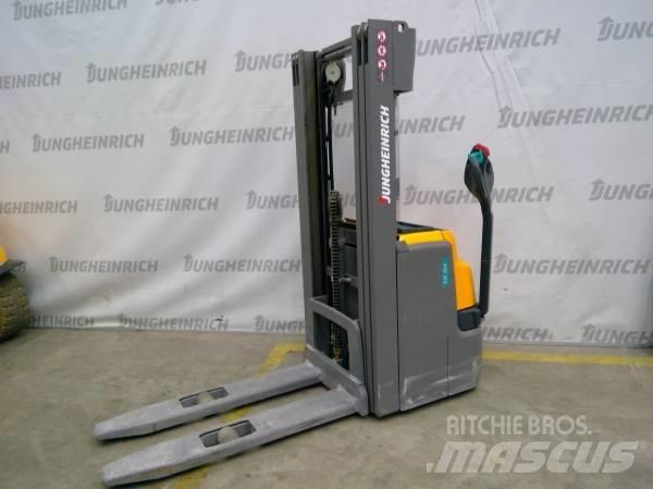 Jungheinrich EJC 214 Колички високоповдигачи с теглич