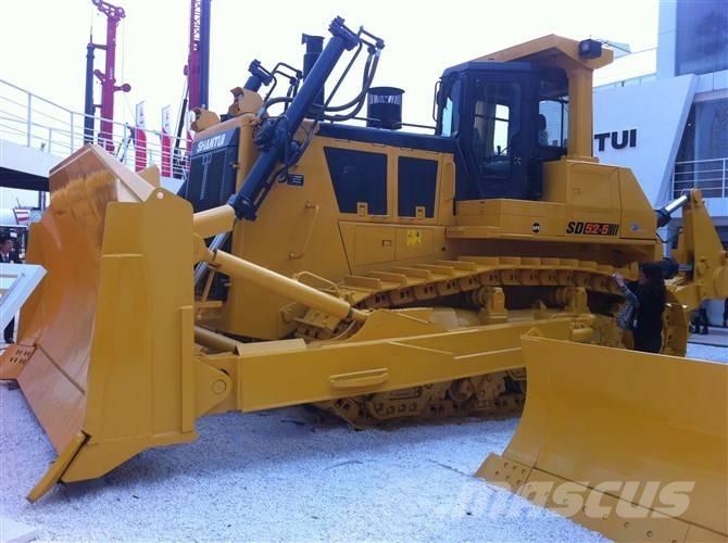 Komatsu d65ex-16 Верижни булдозери
