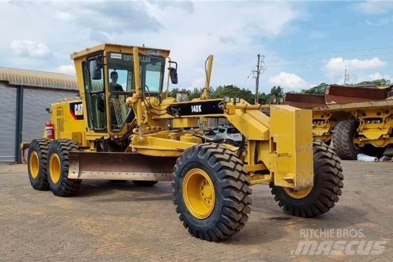 CAT  140K Грейдери