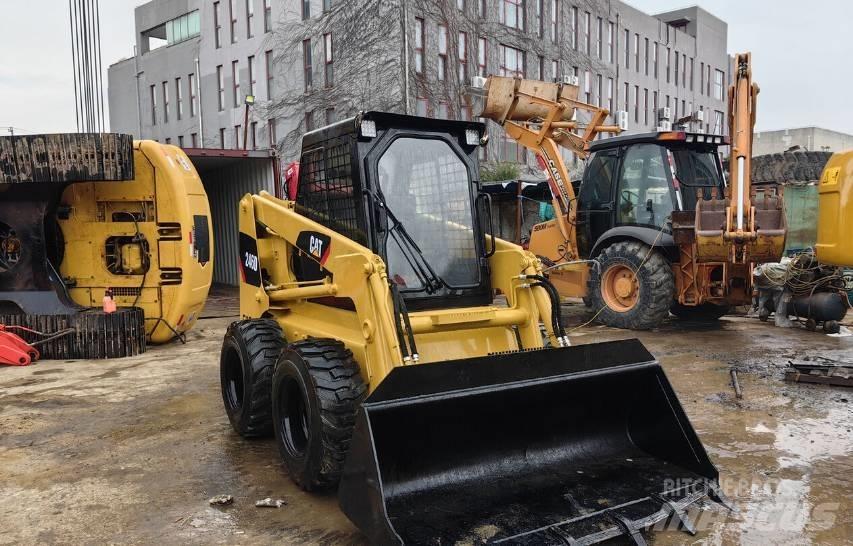 CAT 246D Мини товарачи
