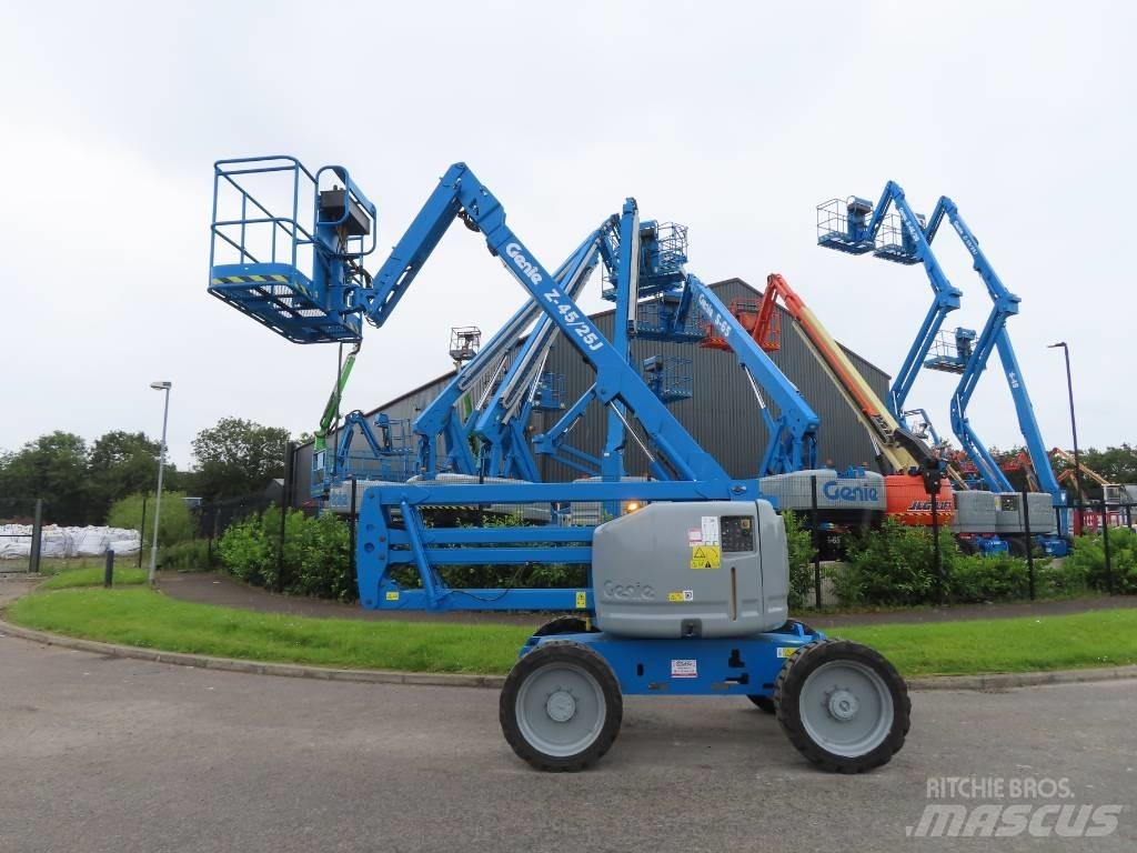 Genie Z 45/25 J Съчленени стрелови подемници