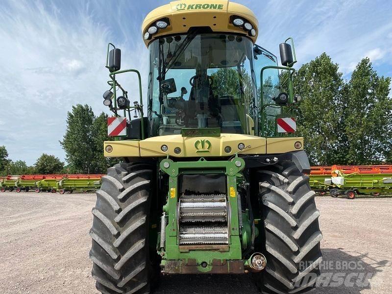 Krone BIG X 630 Самоходни фуражири