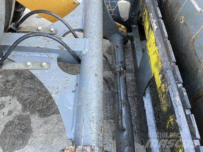 Liebherr L506C Колесни товарачи