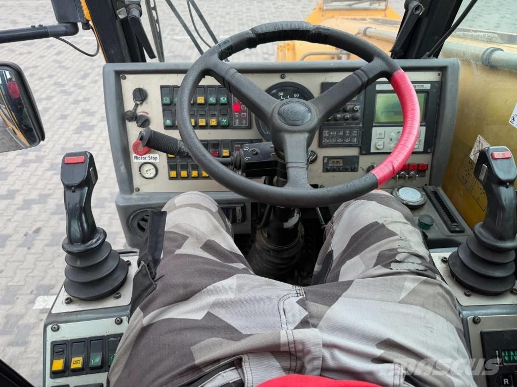 Demag AC 40-1 City Всъдеходни кранове