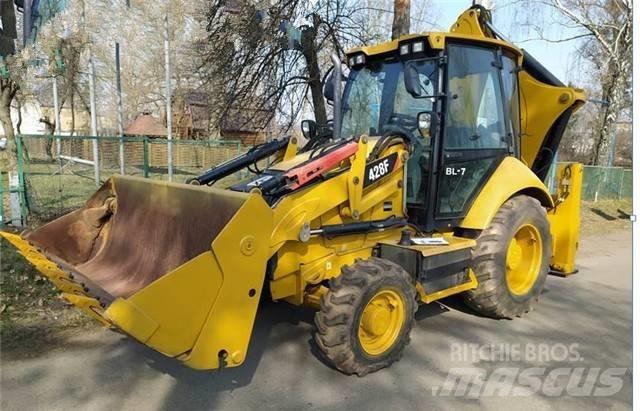 CAT 428 F Товарач със заден ексватор