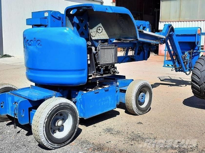 Genie Z 45/25 J Съчленени стрелови подемници
