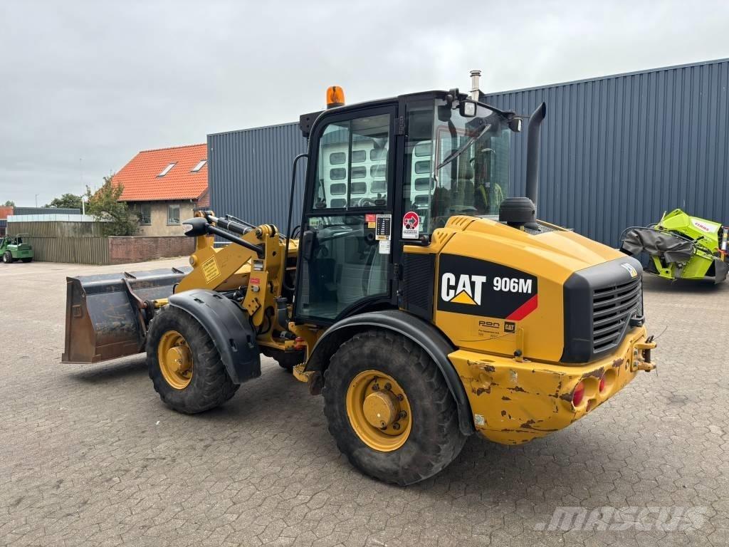 CAT 906 M Колесни товарачи