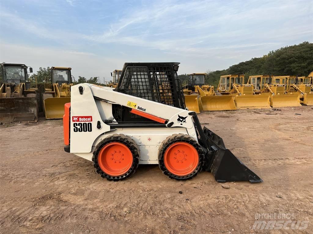 Bobcat S 300 Мини товарачи
