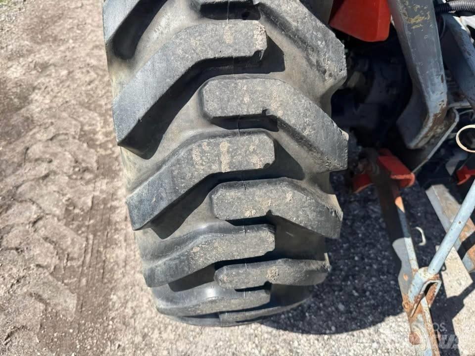 Kubota B 7800 HSD Трактори