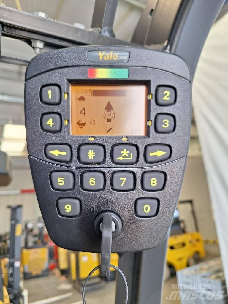 Yale ERP 30 VL Електрически вилични кари-повдигачи