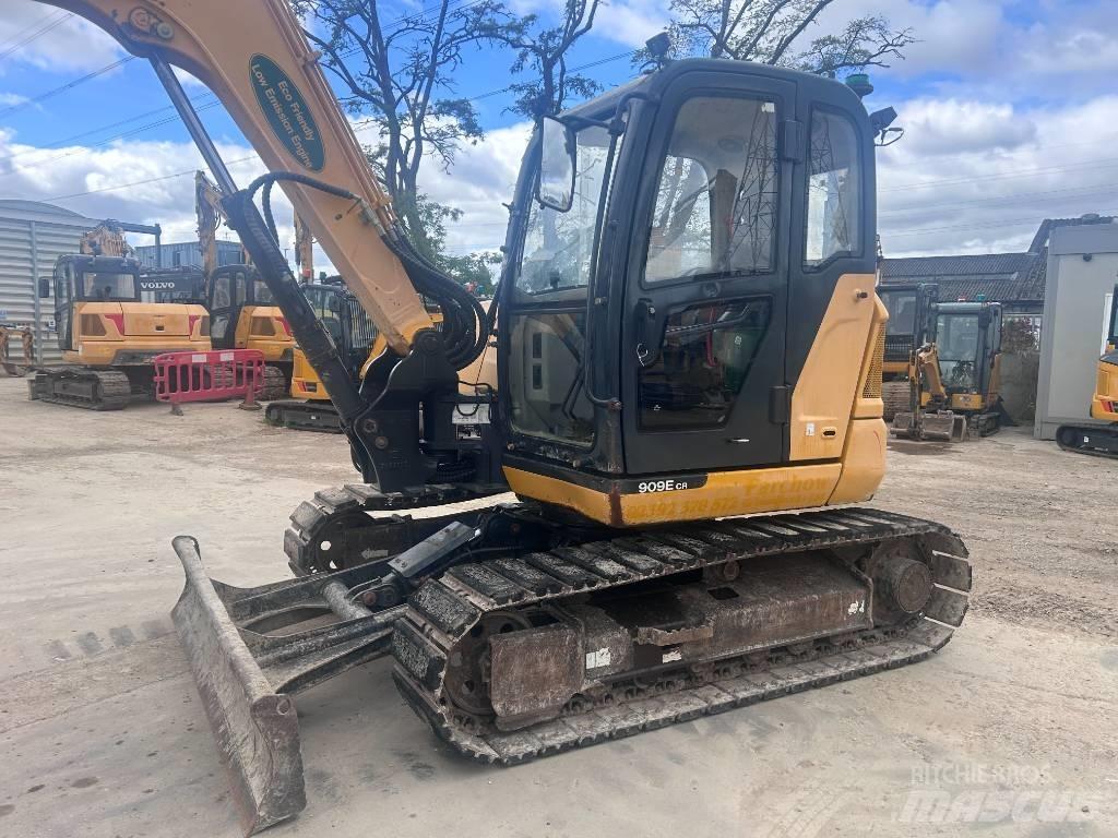 LiuGong 909 ECR Средни екскаватори 7т - 12т