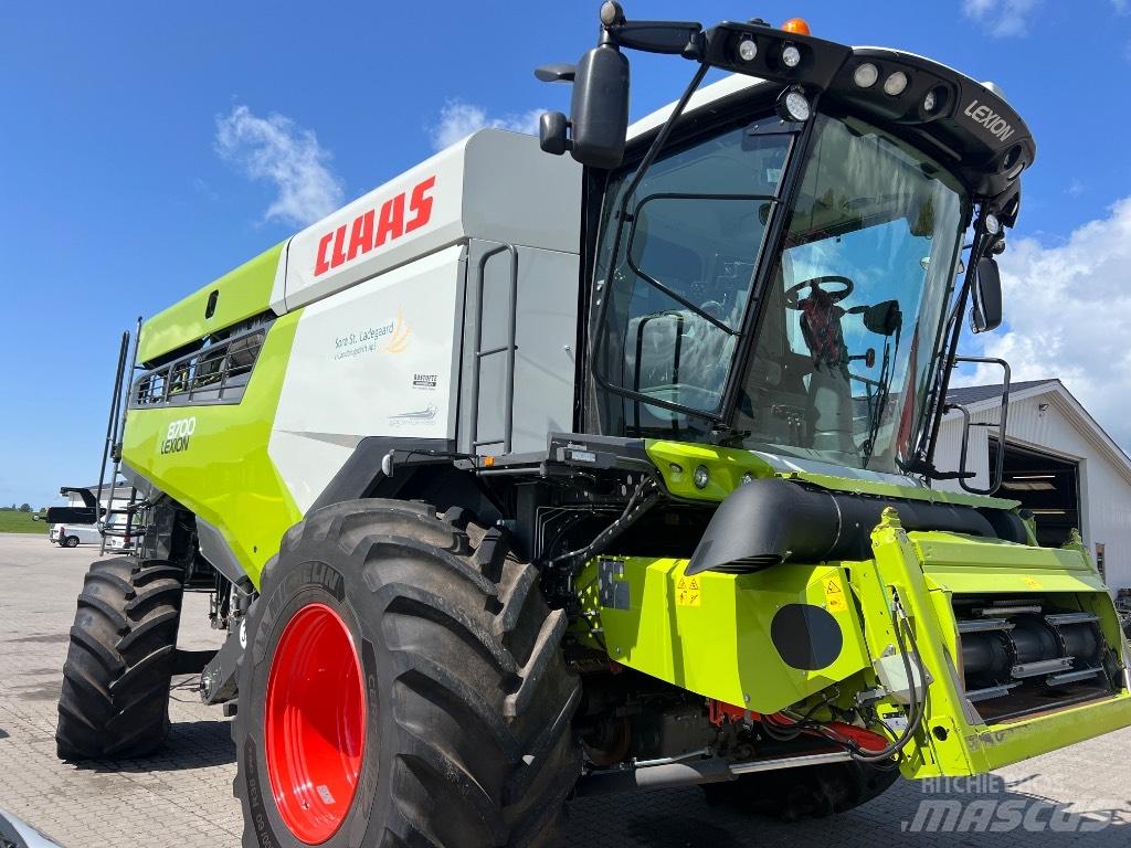CLAAS Lexion 8700 Комбайни