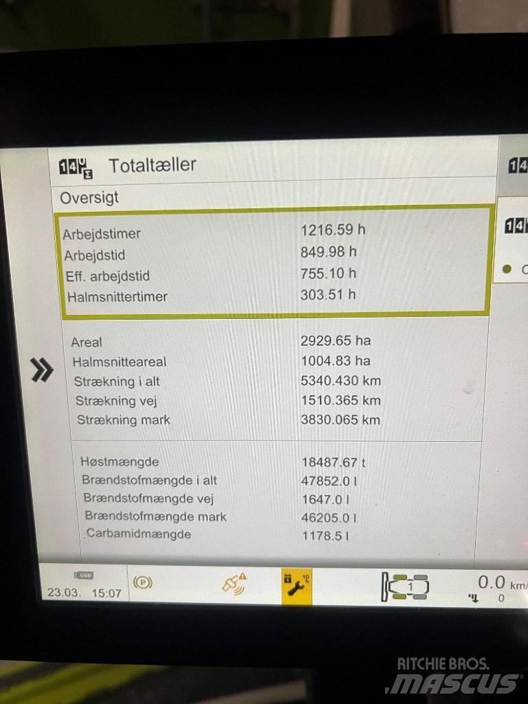 CLAAS Lexion 8700 Комбайни