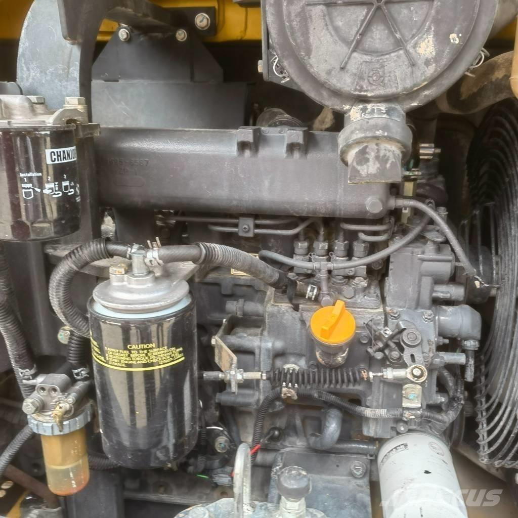 Komatsu PC56 Верижен екскаватор