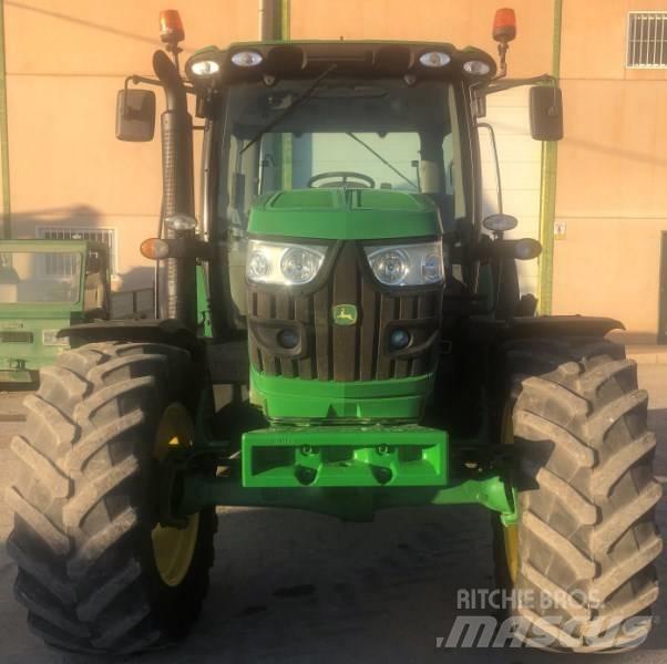 John Deere 6115 R Трактори