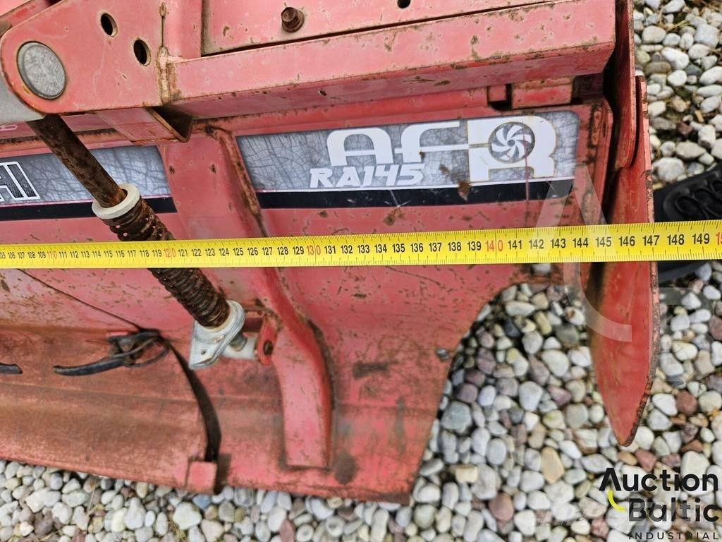 Mitsubishi MT200 Трактори