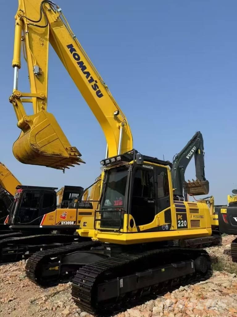 Komatsu 220-8 Верижен екскаватор