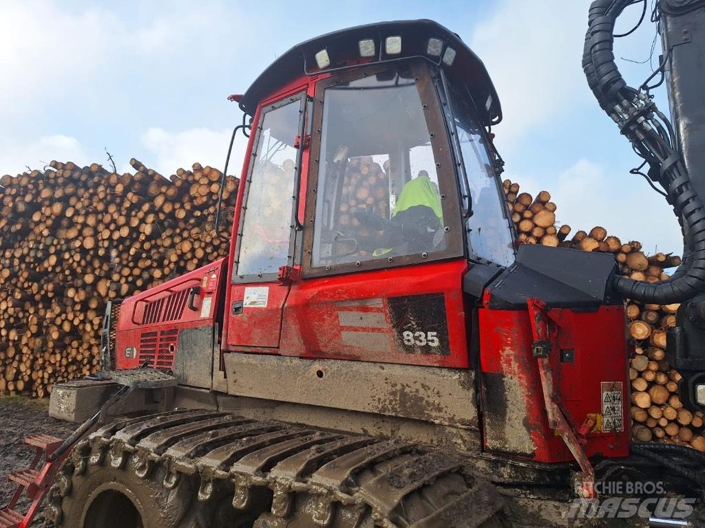 Komatsu 835 Форуардери