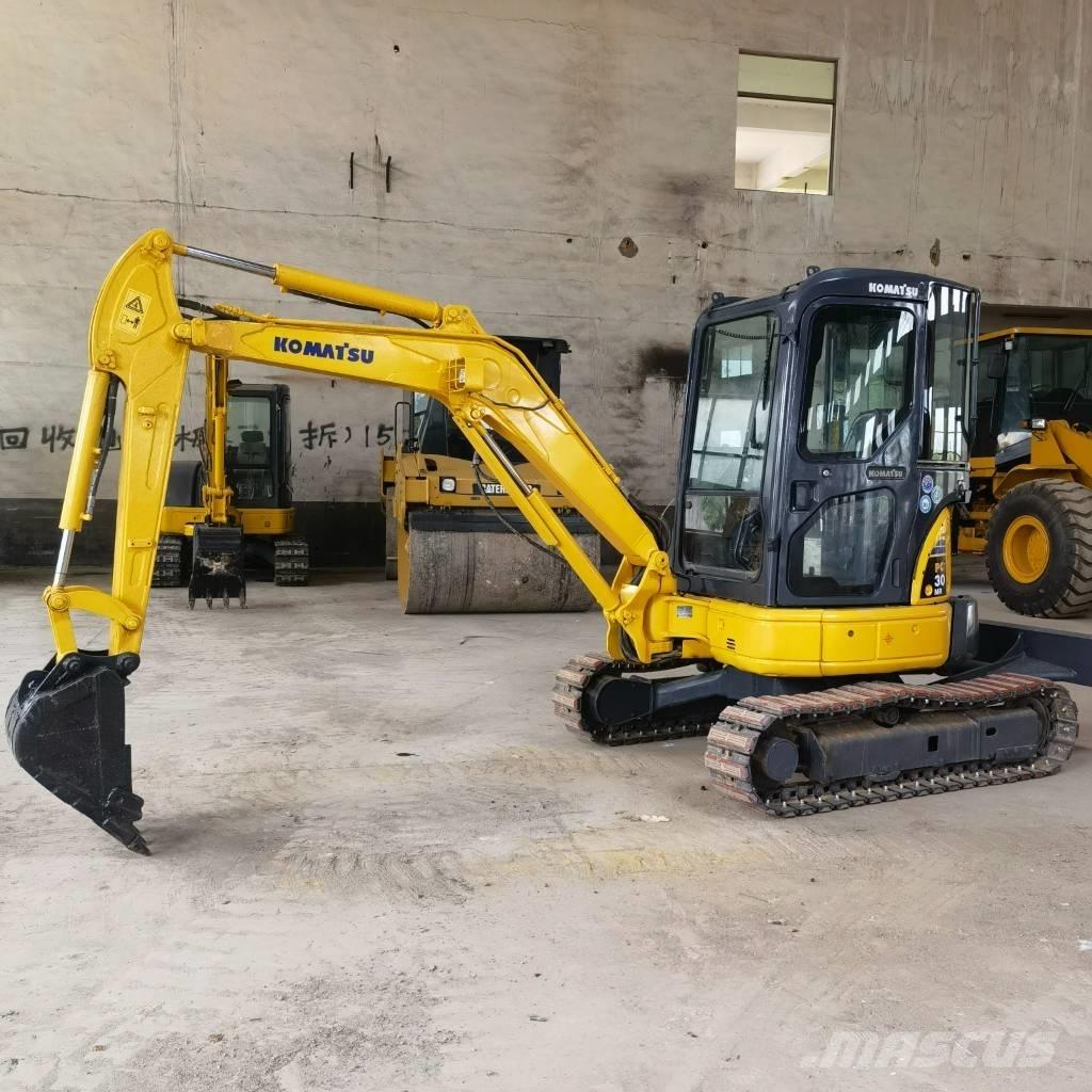 Komatsu PC30 Верижен екскаватор