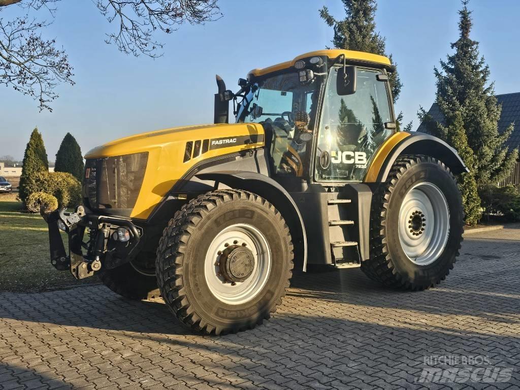 JCB Fastrac 7230 Трактори