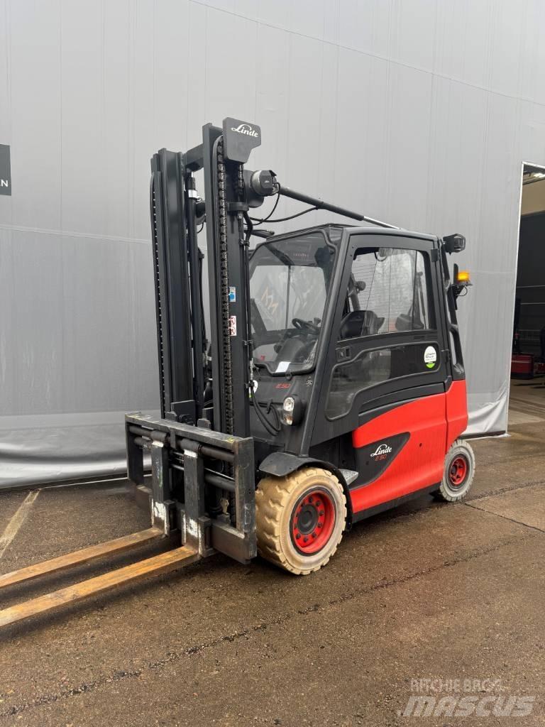 Linde E50HL-01 Електрически вилични кари-повдигачи