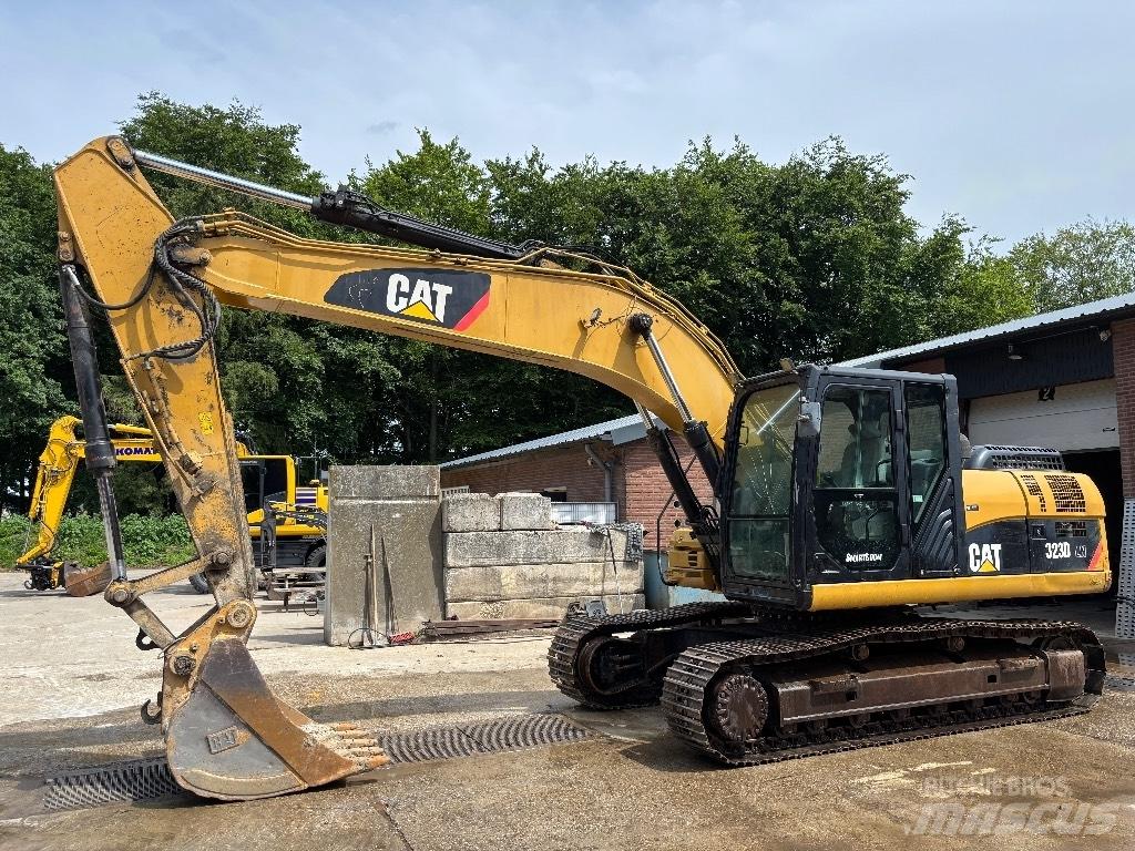 CAT 323 D LN Верижен екскаватор
