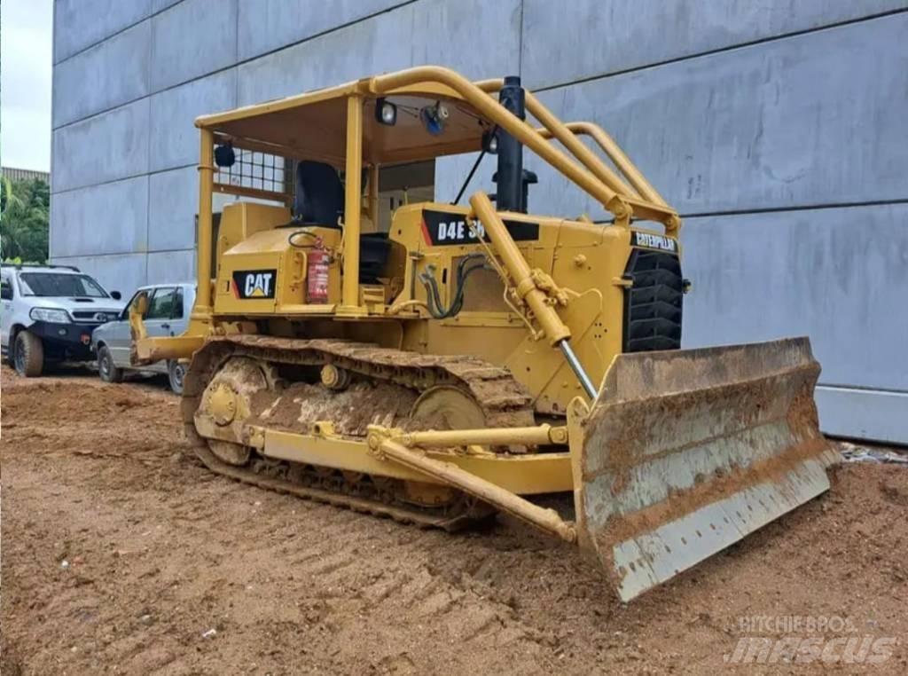 CAT D4SR Компактни трактори
