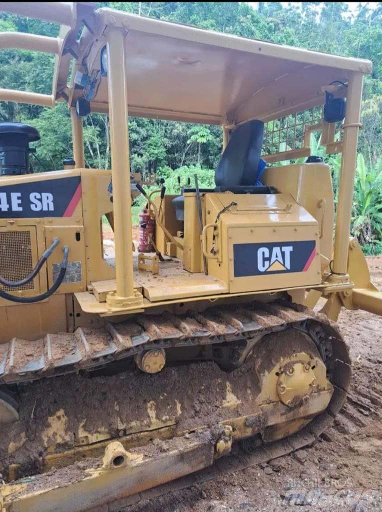 CAT D4SR Компактни трактори