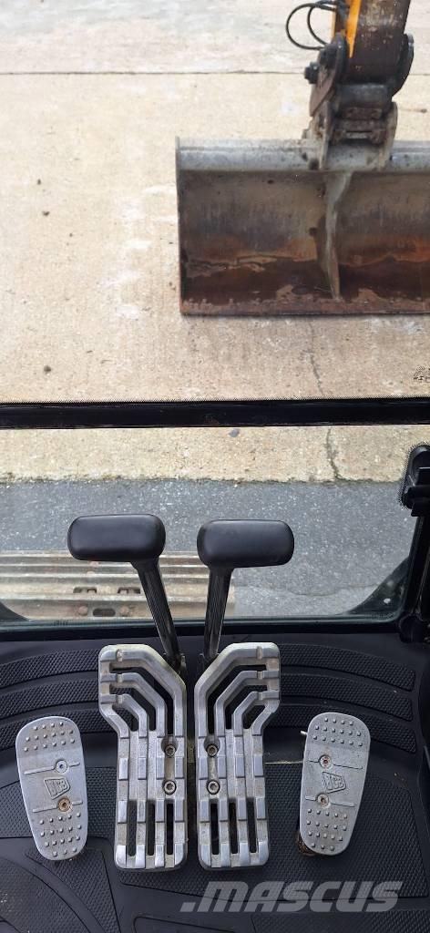 JCB JS 131 LC Верижен екскаватор