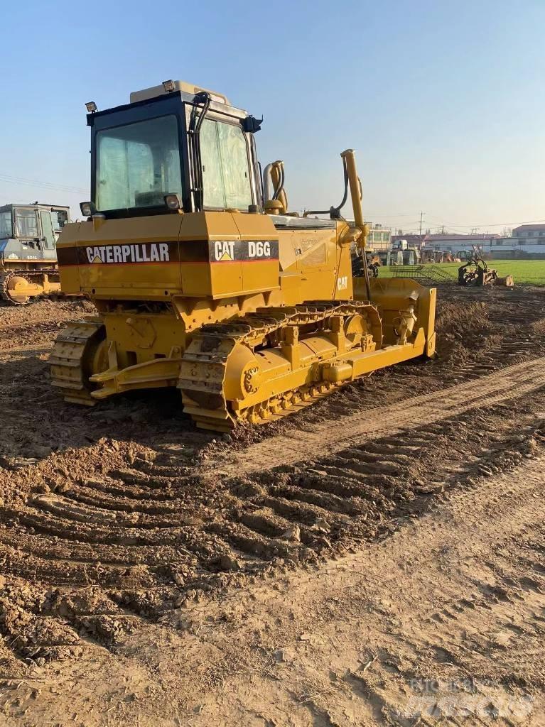 CAT D 6 G Верижни булдозери
