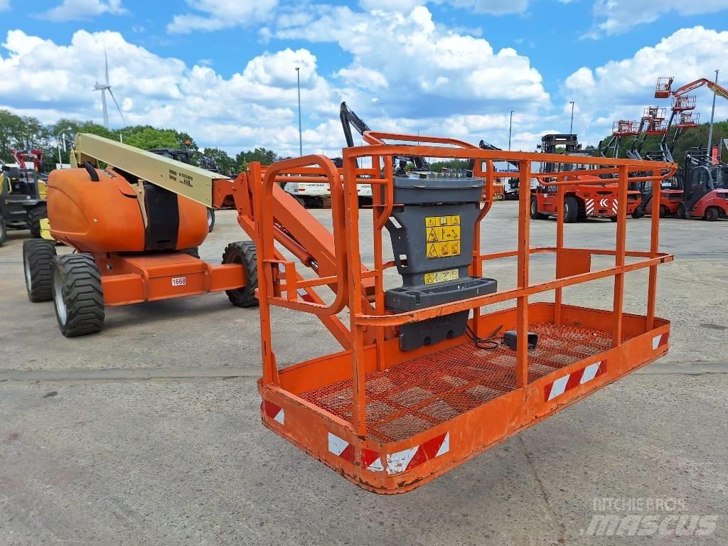 JLG 600 AJ Съчленени стрелови подемници
