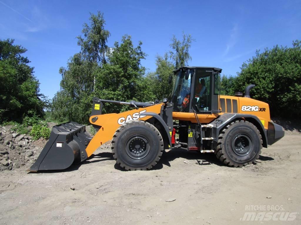 CASE 821 G XR Колесни товарачи