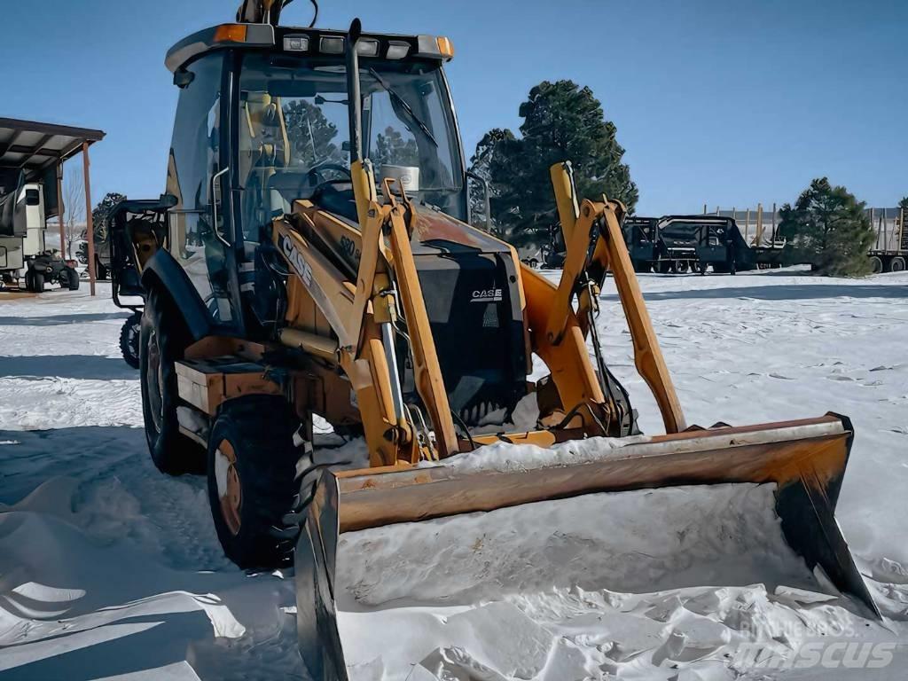 CASE 580 M Товарач със заден ексватор