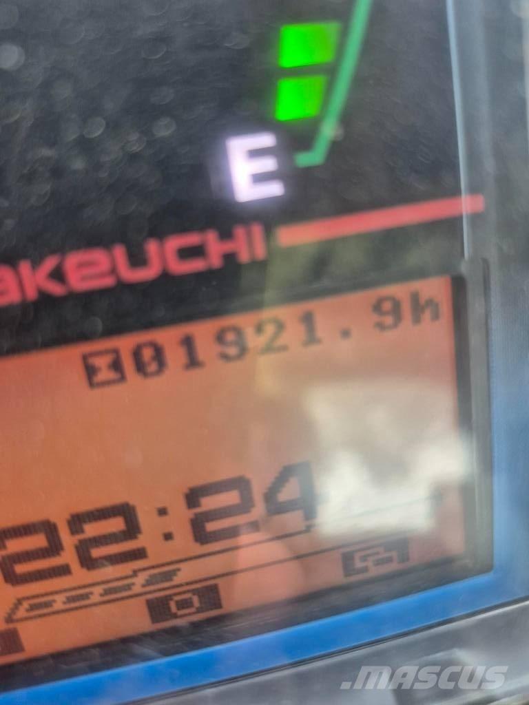 Takeuchi TB 325 R Мини екскаватори < 7 т