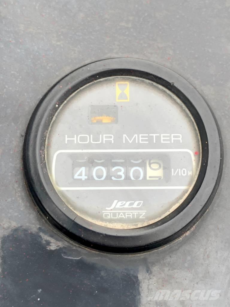 Unic URW 376 Мини кранове