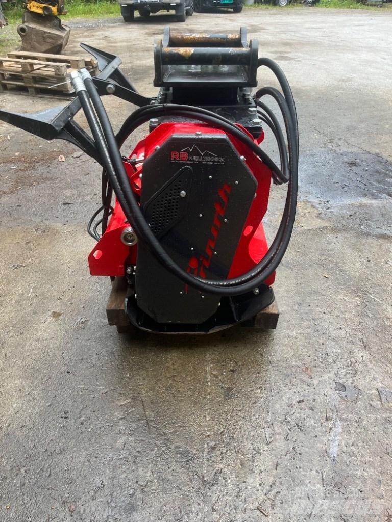 Menzi Muck M545x Специални екскаватори