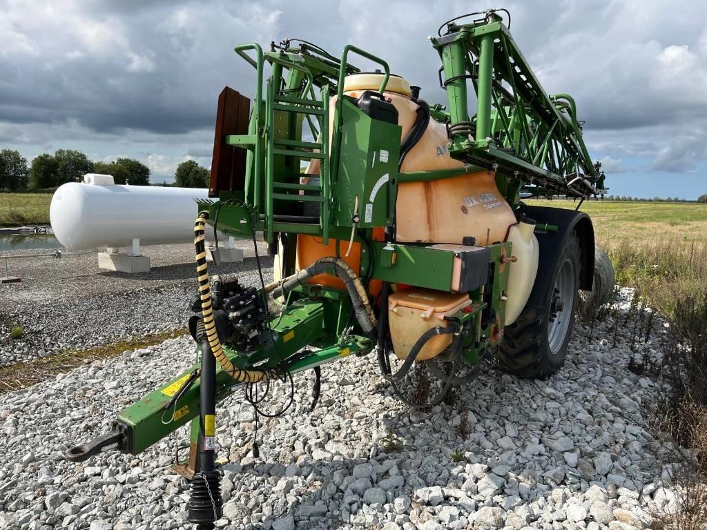 Amazone UX 4200 Прикачни пръскачки
