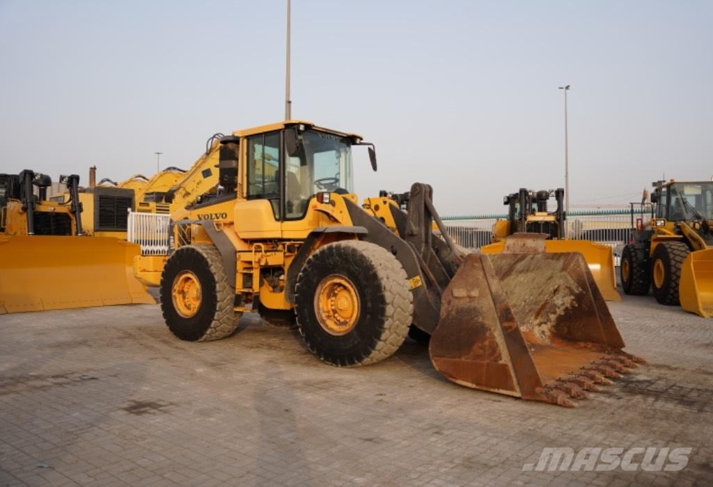 Volvo L 120 F Колесни товарачи
