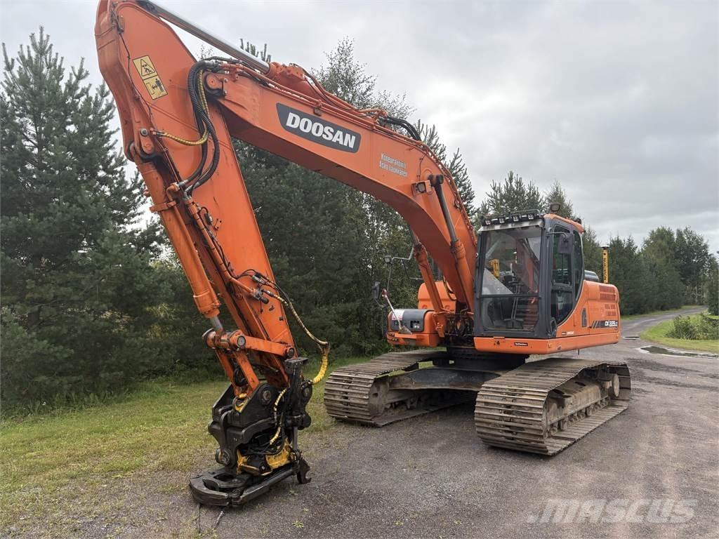 Doosan DX225LC-3 Верижен екскаватор