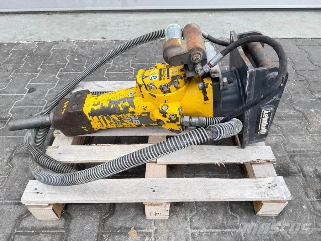 Atlas Copco SB102 Чукове/Раздробители
