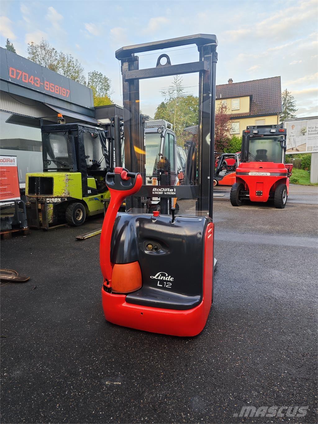 Linde L 12 Самоходни товарачи