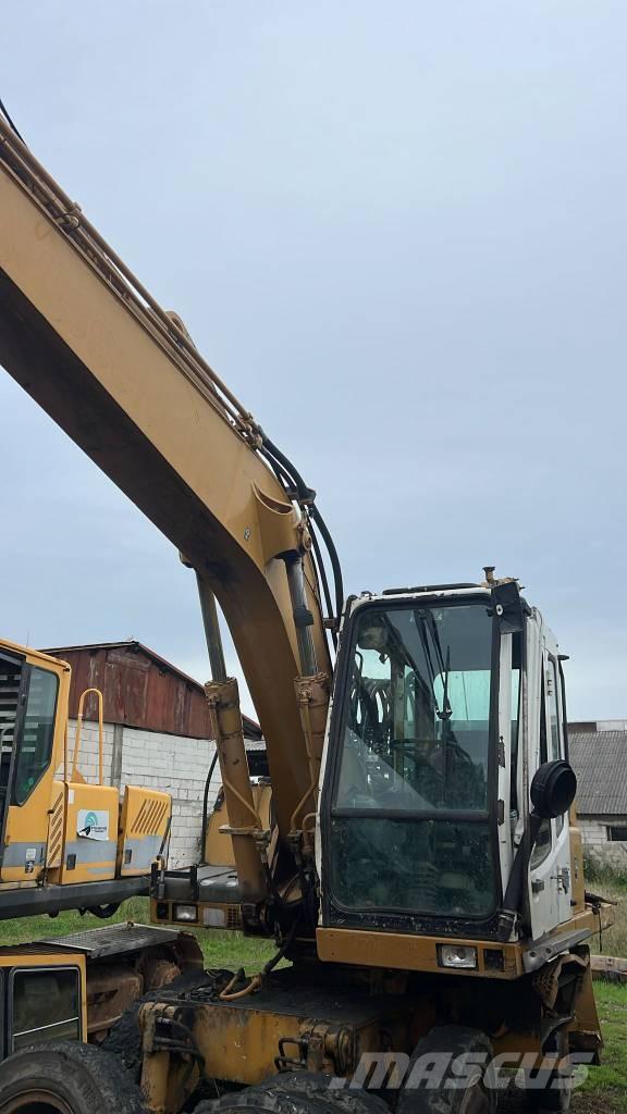Liebherr A 904 Хидравлични