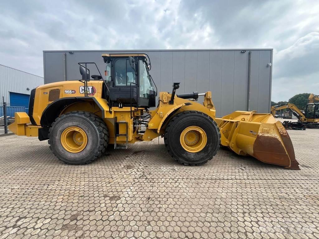 CAT 966 XE Колесни товарачи