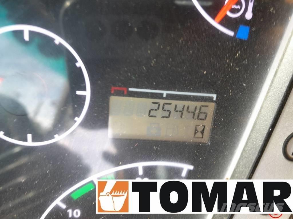 JCB 3 CX Товарач със заден ексватор