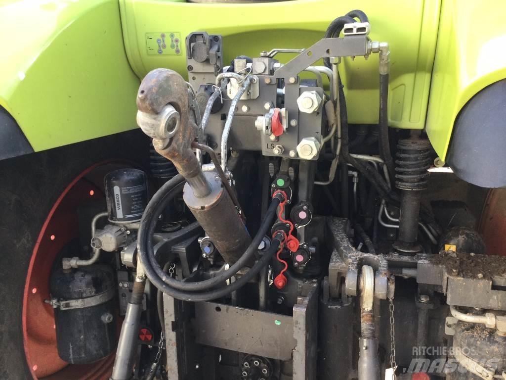 CLAAS ARION 550 Трактори